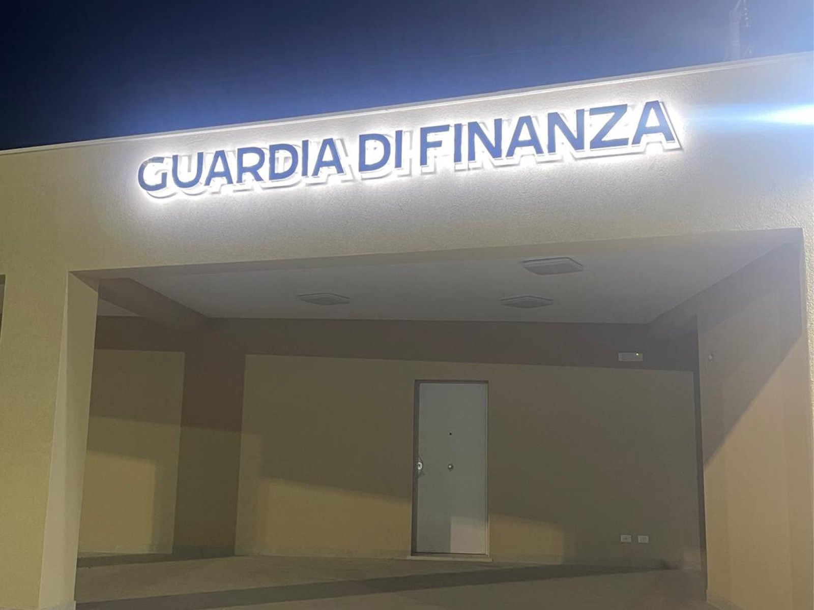 Insegne e allestimenti - Foto 1